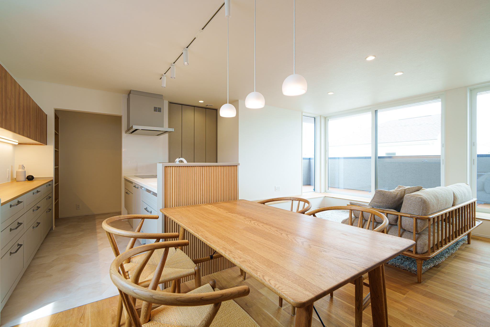 新居 希（あらい のぞみ）